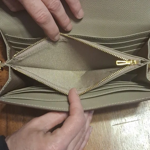 Constance Wallet in Light Gray with Gold Hardware - Picture 8 of 11